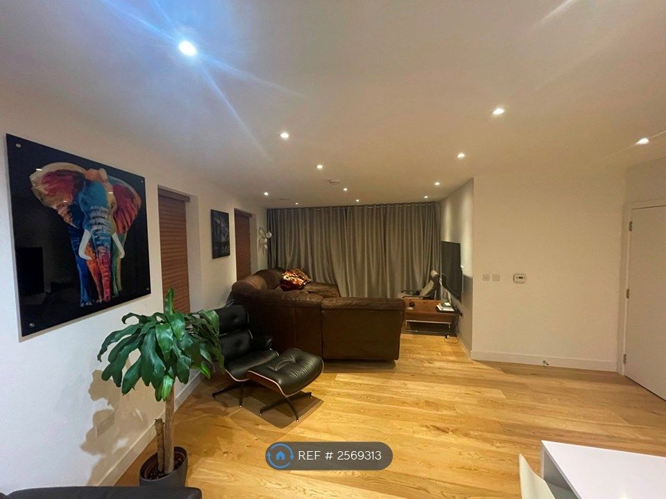Property photo 2 of 6 Lounge