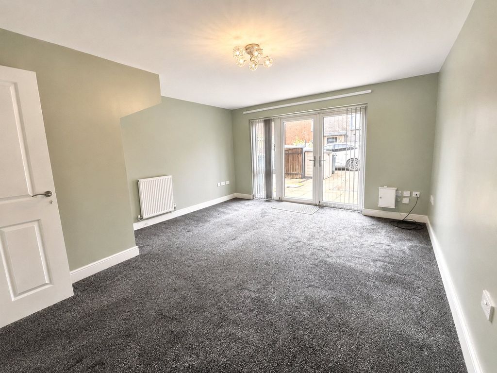 Property photo 3 of 12 Picture No. 20