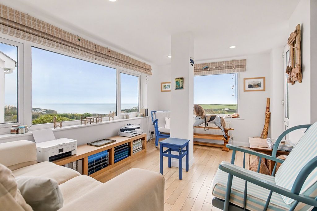 Property photo 3 of 20 Picture 3