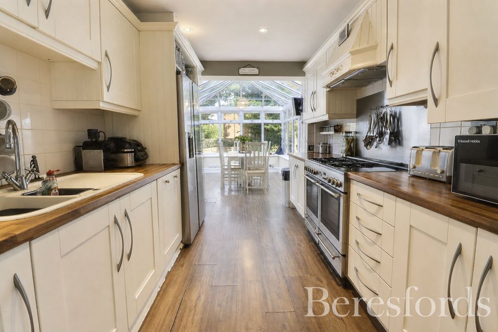 Property photo 3 of 28 Picture No. 84
