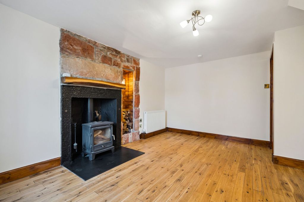 Property photo 3 of 27