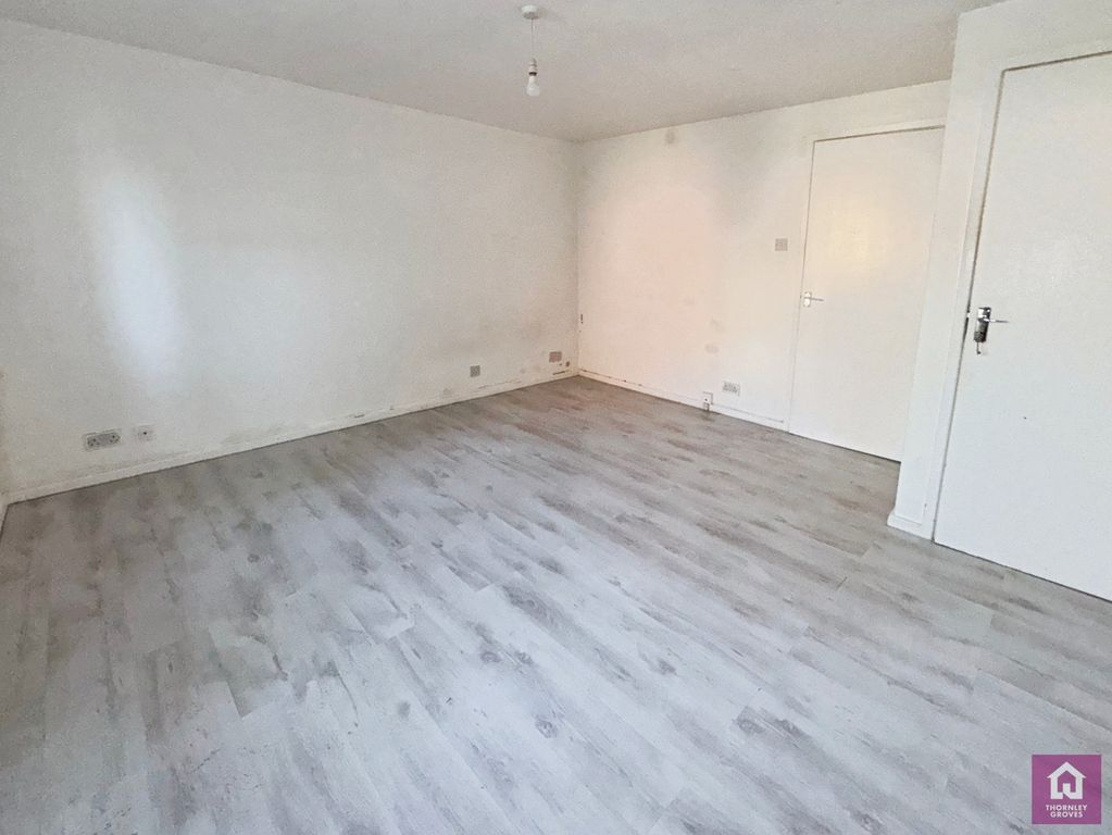 Property photo 3 of 11 Pbox-Img.Jpg