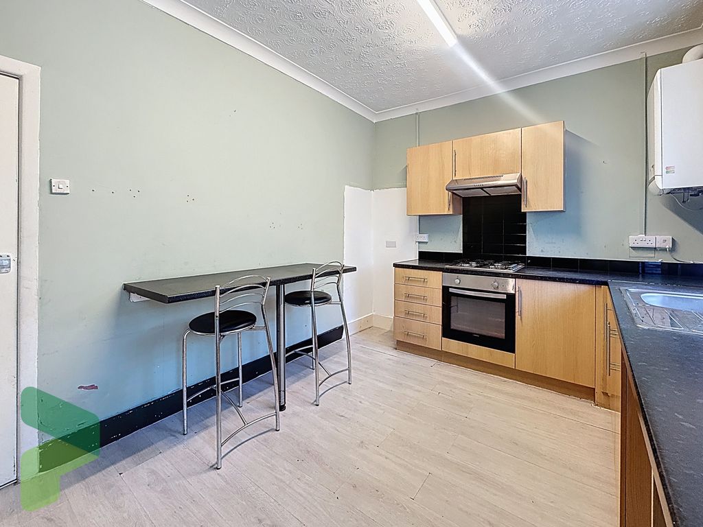 Property photo 1 of 11 Dining Kitchen