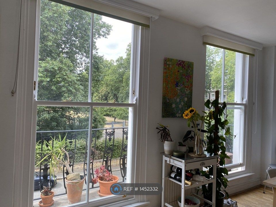 Property photo 3 of 23 Great Views - Facing Park