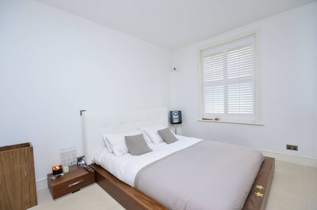 Property photo 1 of 4