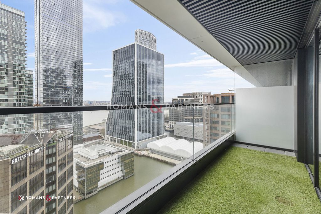 Property photo 2 of 22