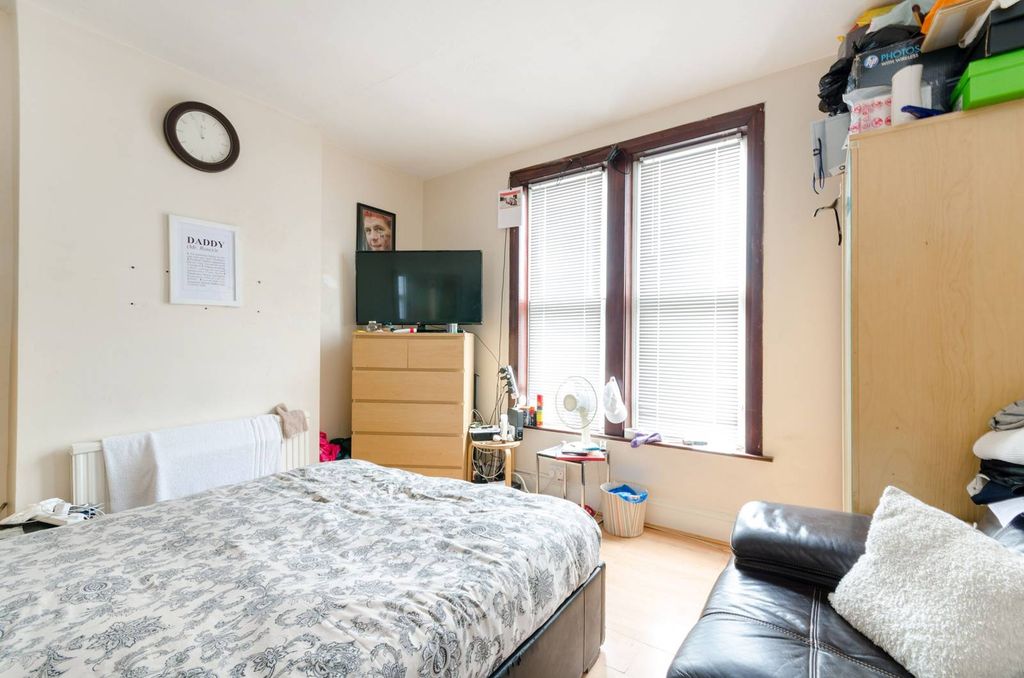 Property photo 3 of 4