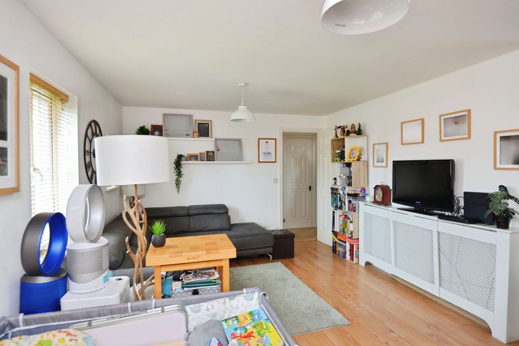 Property photo 3 of 14