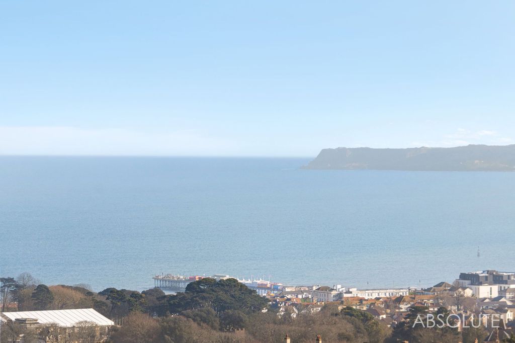 Property photo 2 of 35 Sea View