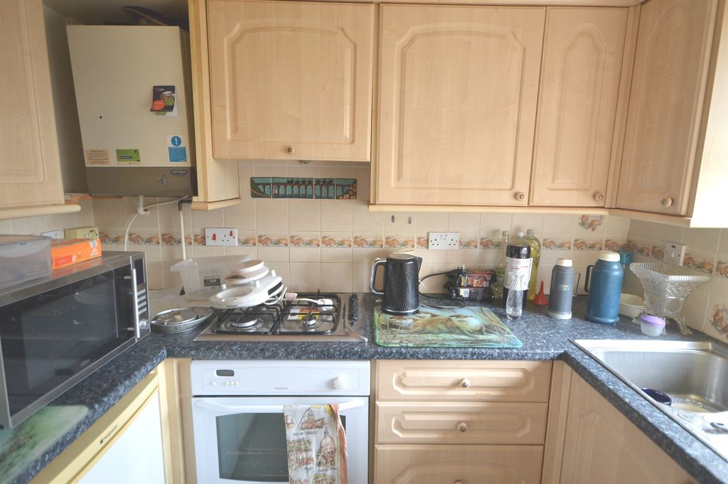 Property photo 3 of 6