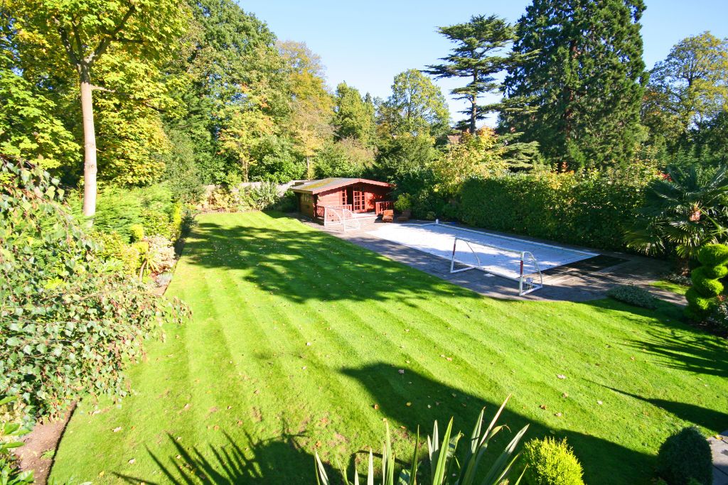 Property photo 2 of 23