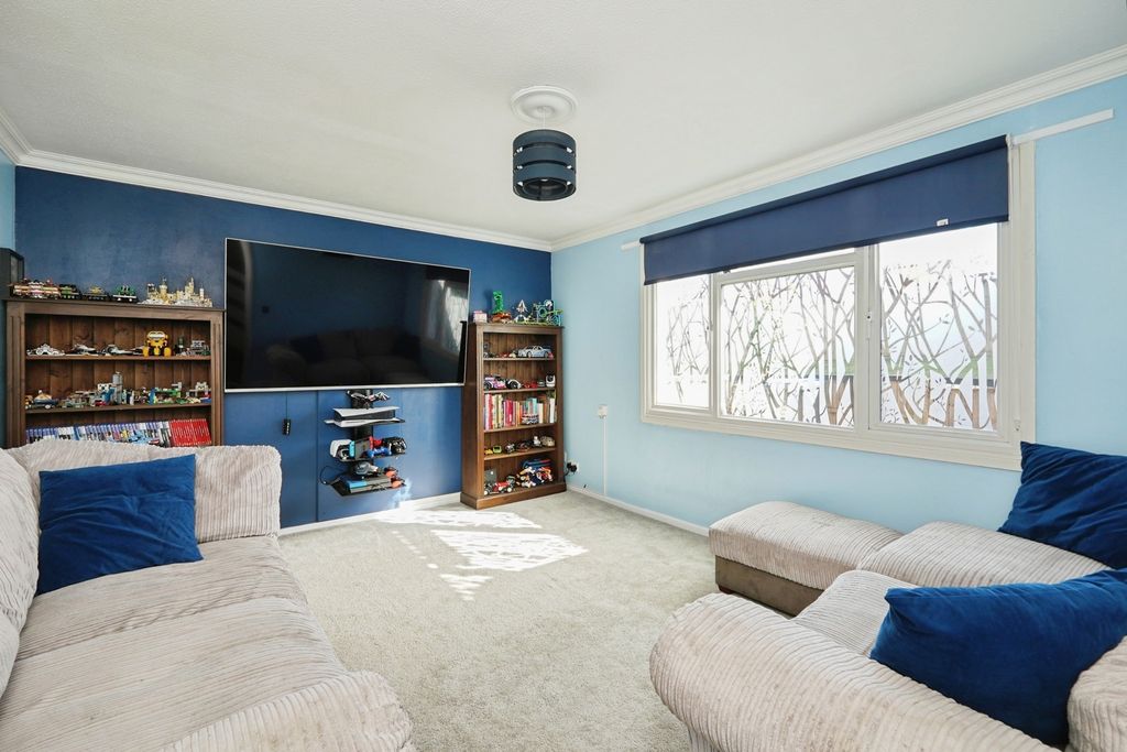 Property photo 2 of 17 Pbox-Img.Jpg