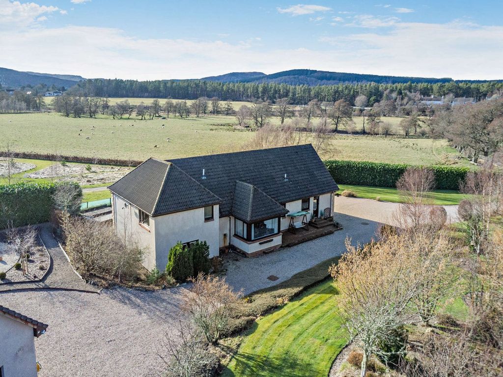 Property photo 3 of 40 Craggan House