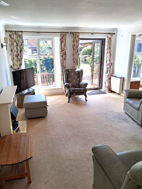 Property photo 2 of 10