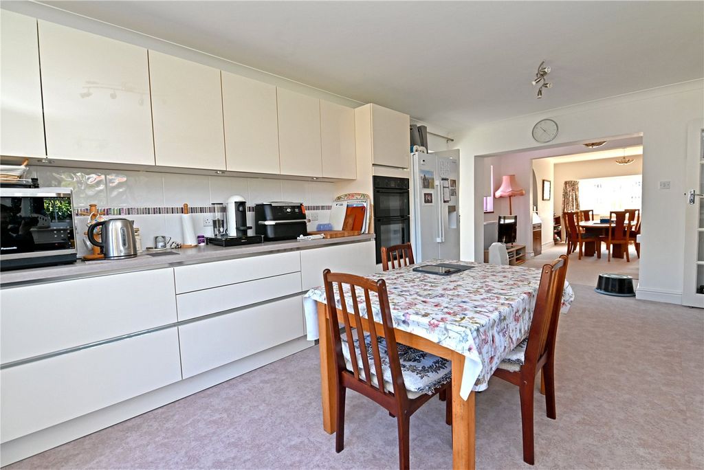 Property photo 2 of 22 Picture No. 38