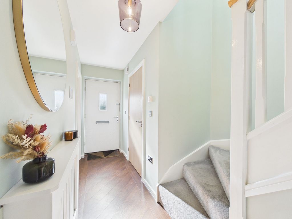 Property photo 2 of 24