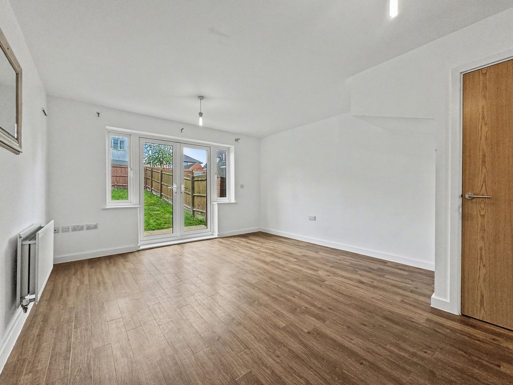 Property photo 3 of 25