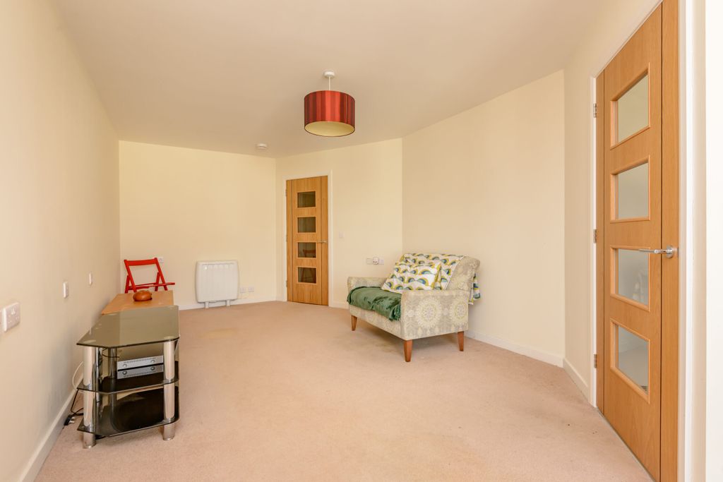 Property photo 3 of 9