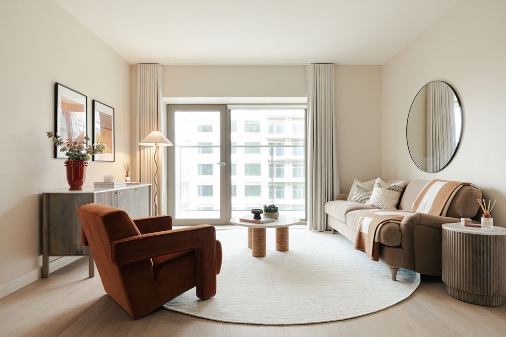 Property photo 1 of 19 Two Bedroom Apartments At Riverscape, E16