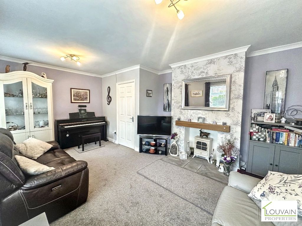 Property photo 3 of 25
