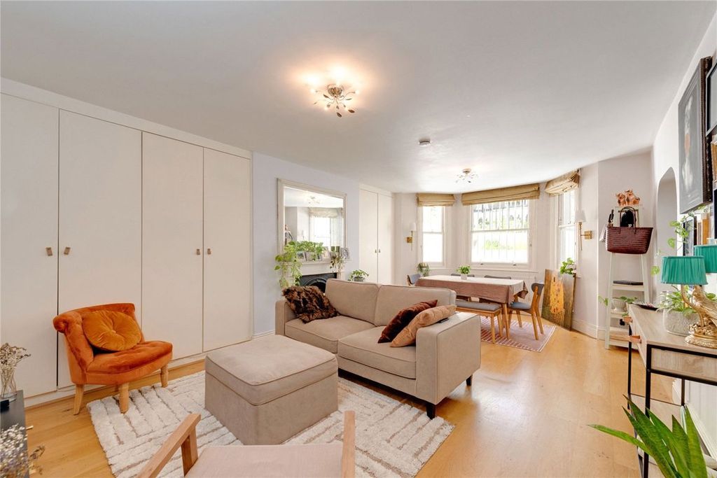 Property photo 2 of 6