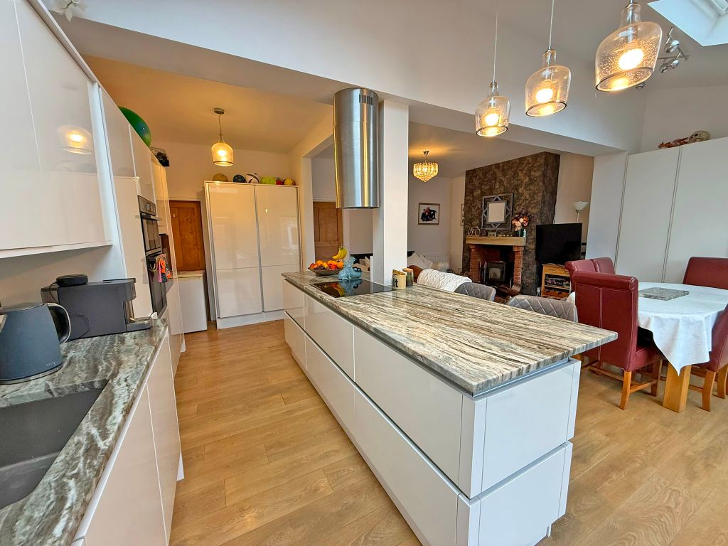 Property photo 2 of 15 Img_7995