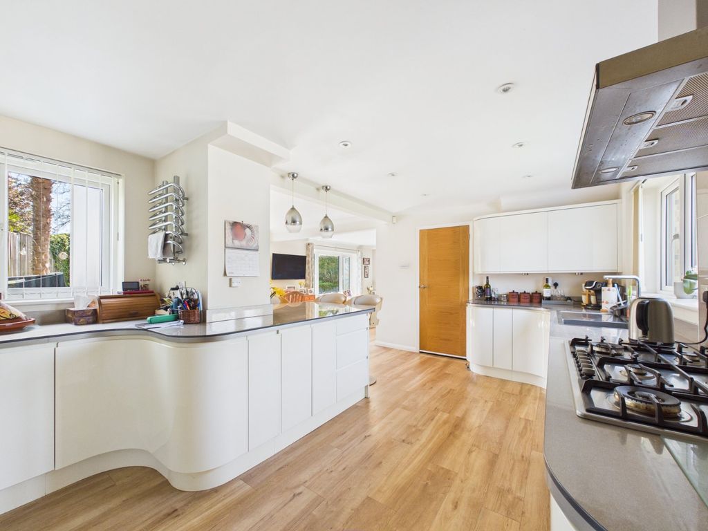 Property photo 2 of 23 Kitchen