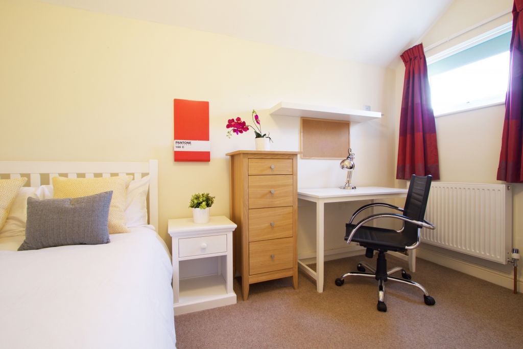 Property photo 3 of 15 Photo 2