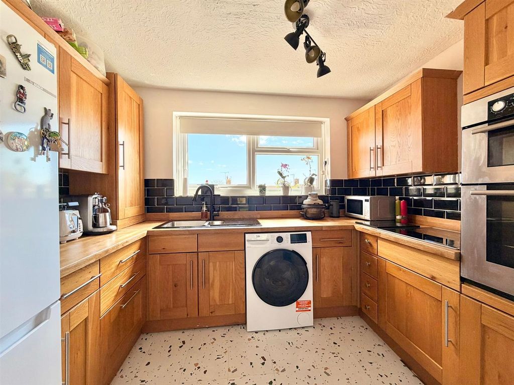 Property photo 3 of 13 9.Jpg