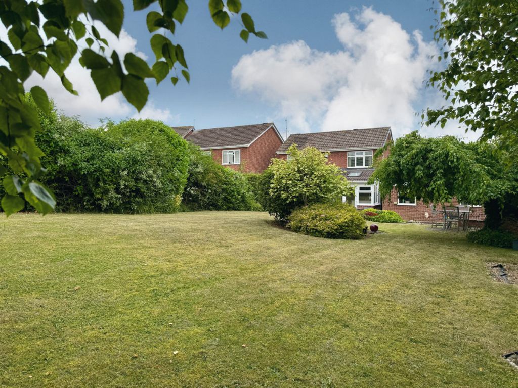 Property photo 3 of 47