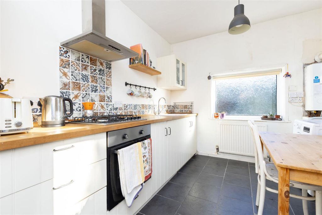 Property photo 3 of 24 Kitchen Diner