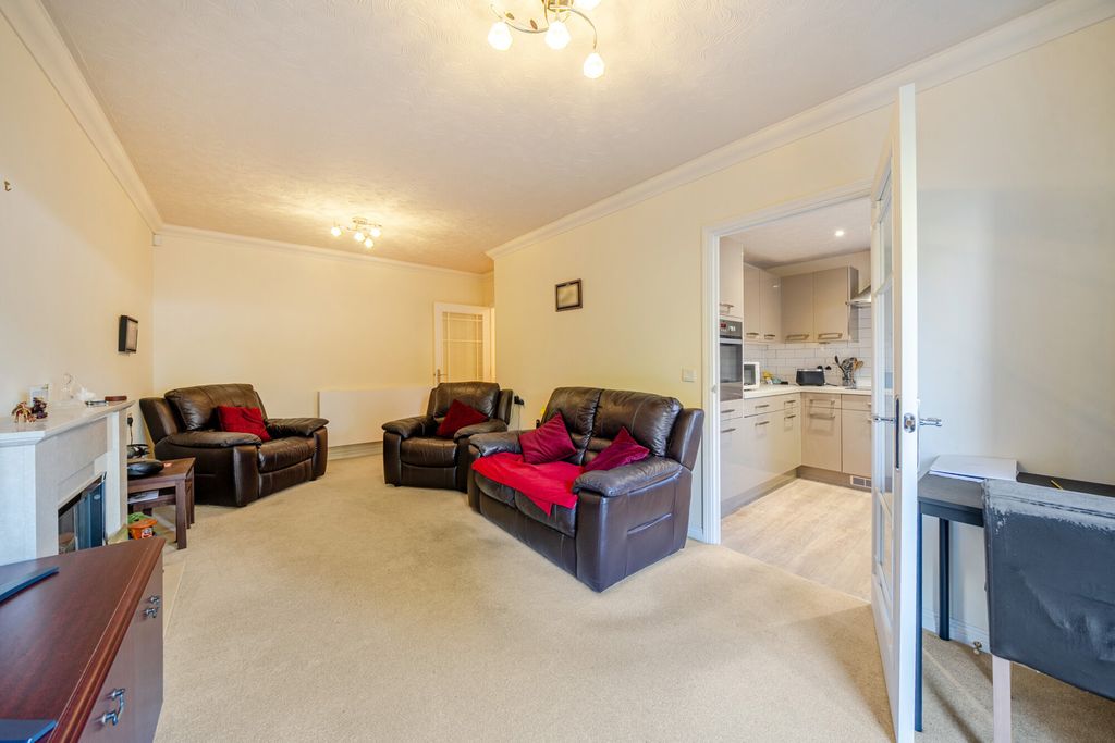 Property photo 3 of 15 1540054-2-6Ae32ce...
