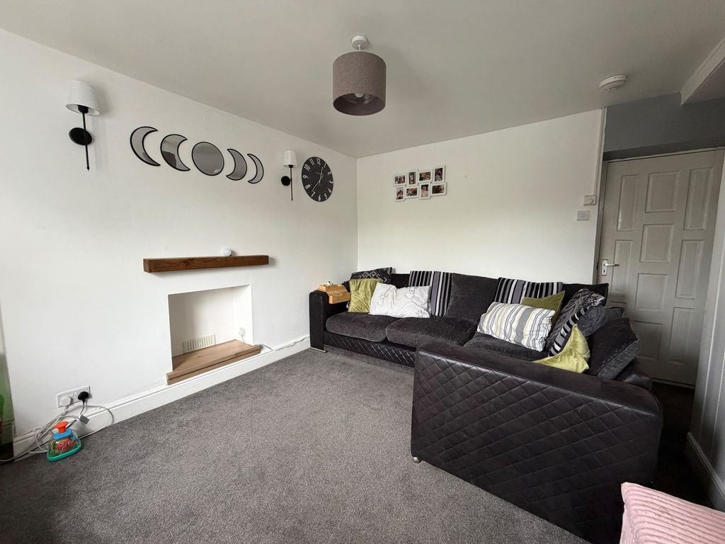Property photo 2 of 19