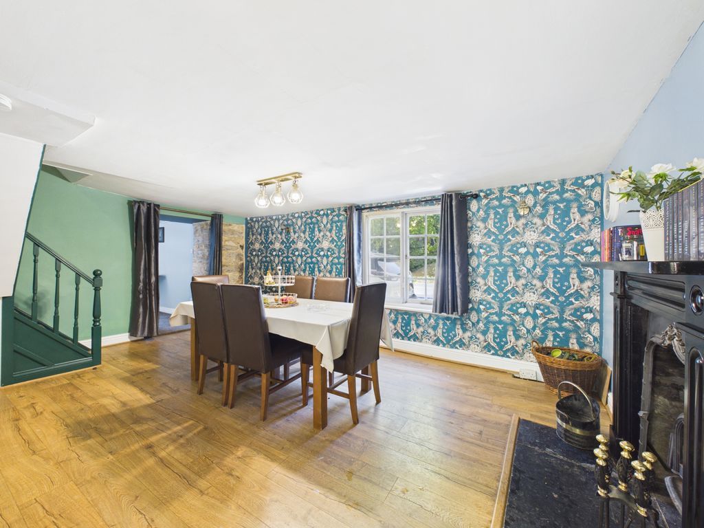 Property photo 2 of 21 Dining Room