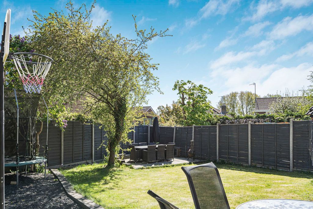 Property photo 2 of 22