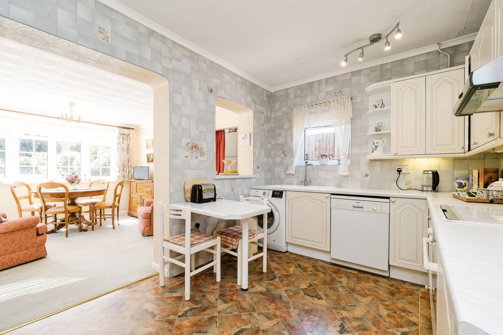 Property photo 2 of 16 Pbox-Img.Jpg