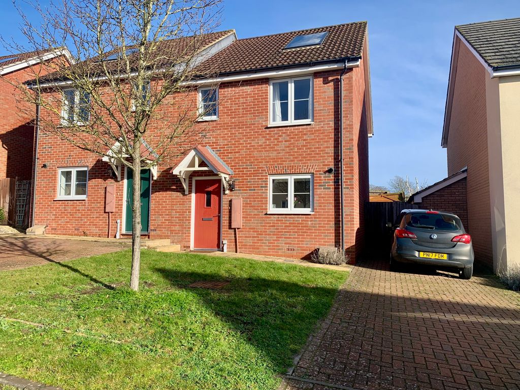 Property photo 1 of 11