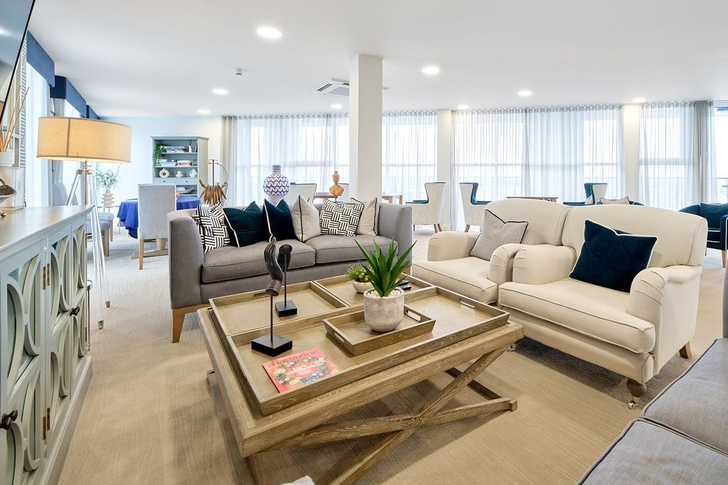 Property photo 2 of 15 Communal Lounge