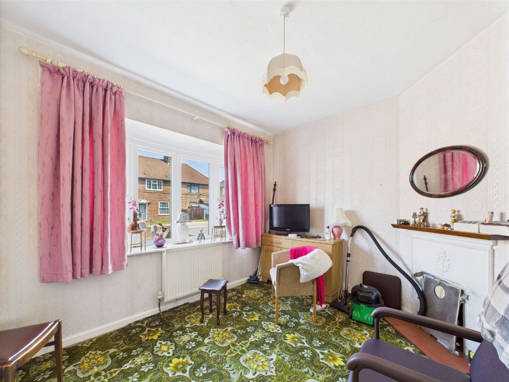 Property photo 3 of 9 4106993