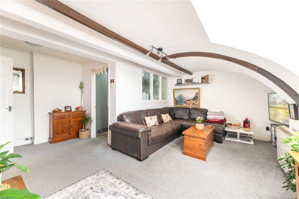 Property photo 3 of 26 Liviing Room