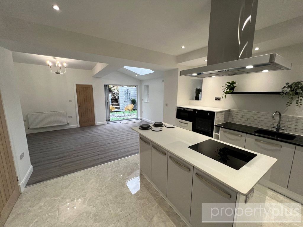 Property photo 1 of 16 Picture No. 17