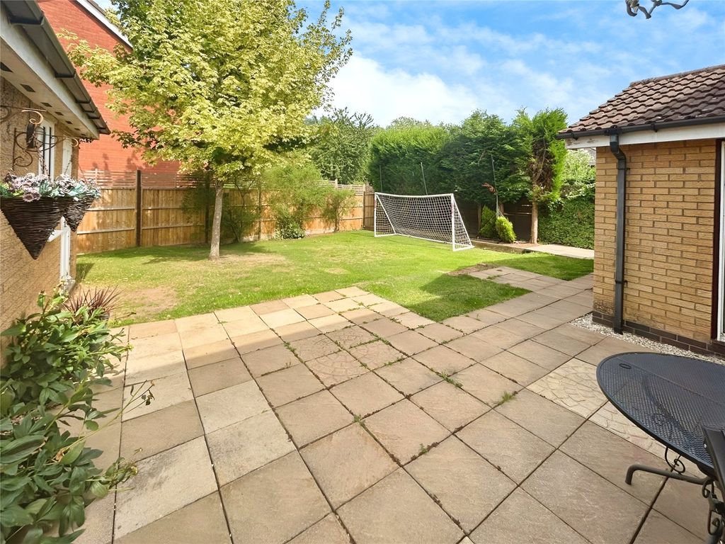 Property photo 2 of 25 Rear Garden