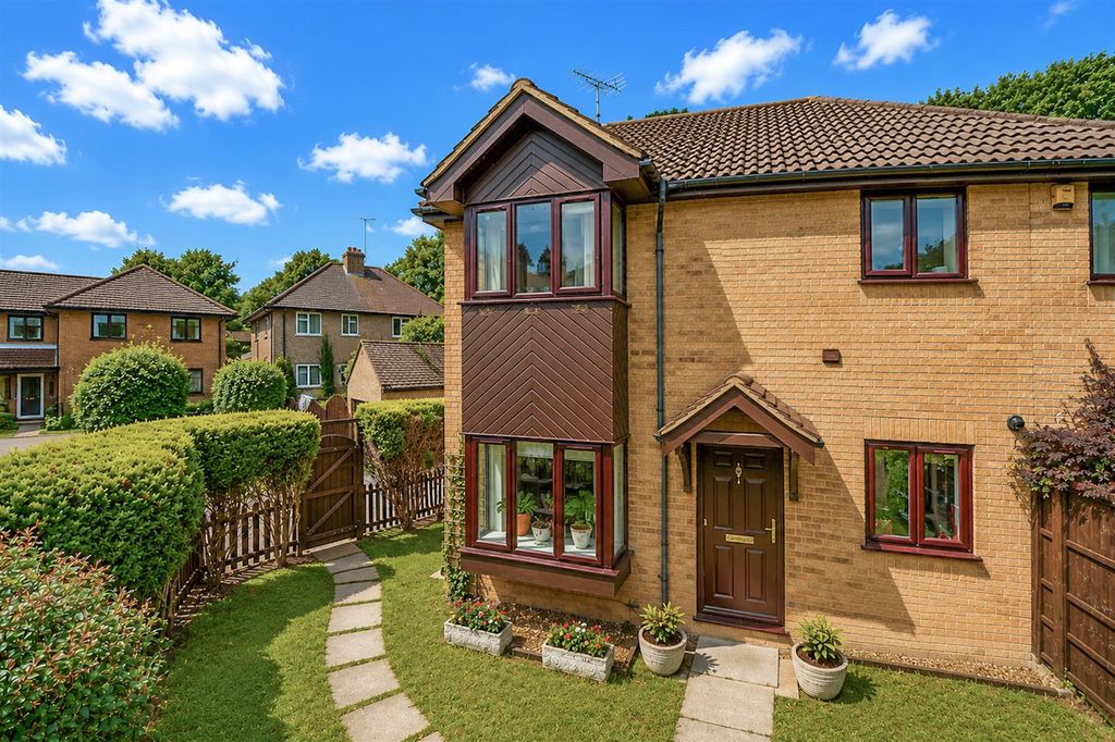 Property photo 1 of 13 1-Shire-Court-1012.Jpg