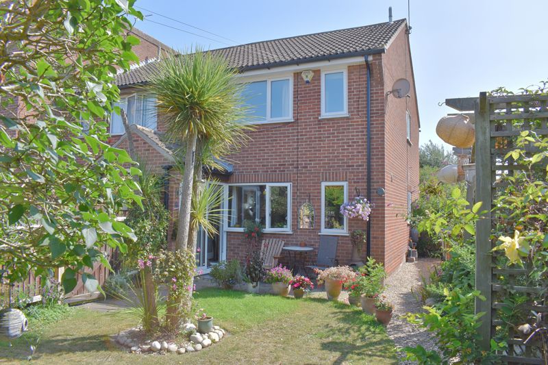 Property photo 1 of 13 Front