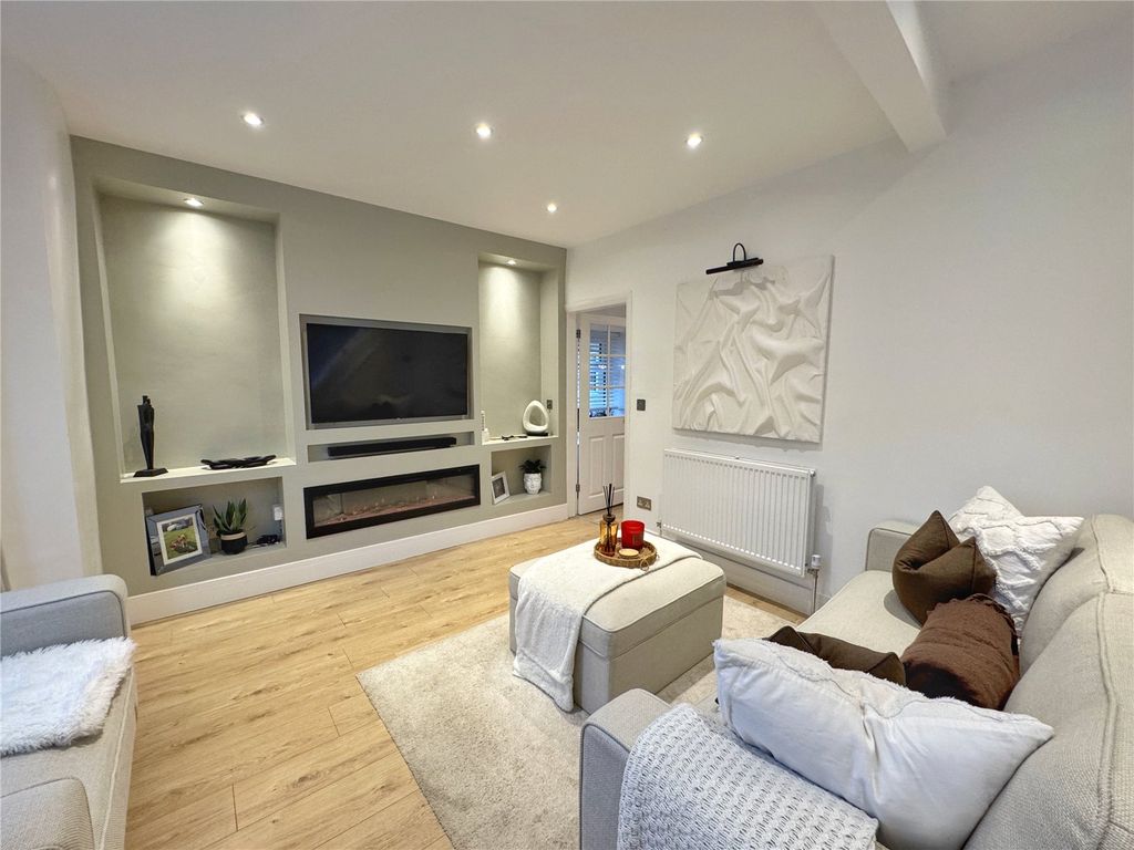 Property photo 3 of 24 Picture No. 28