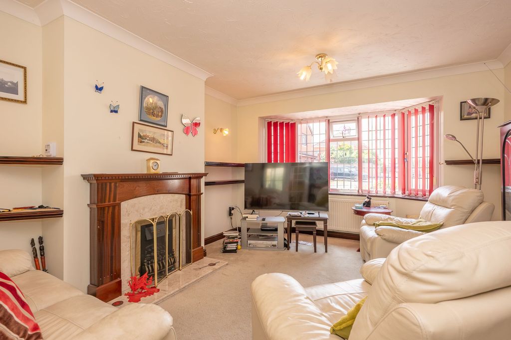 Property photo 3 of 14