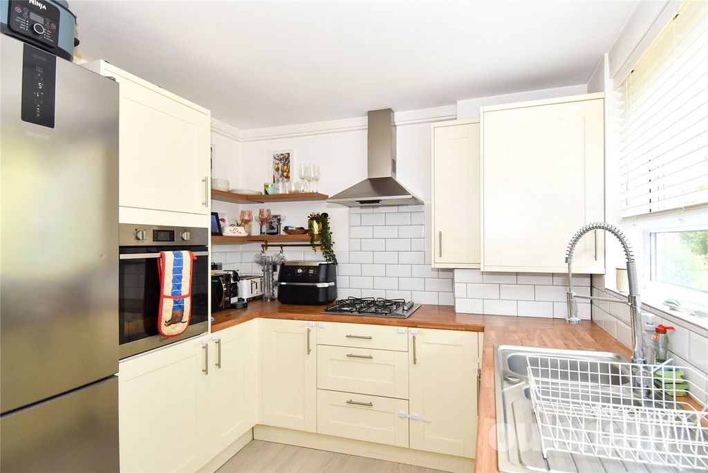Additional image 8 of 2 bed flat for salePinehurst Drive, Kings Norton, Birmingham, West Midlands B38