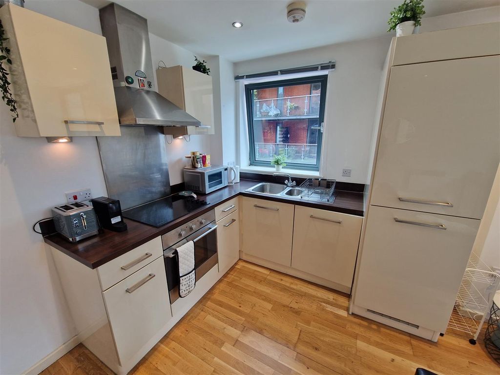 Property photo 3 of 11