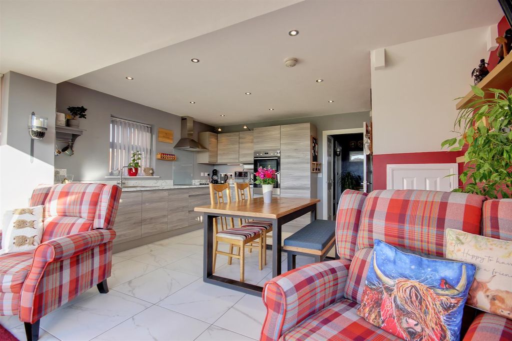 Property photo 2 of 22 Goldy Wood (4).Jpg