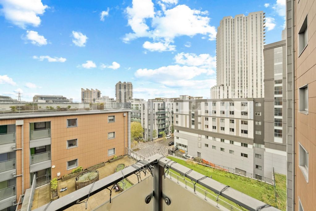 Property photo 2 of 11 Dsc00010.Jpg